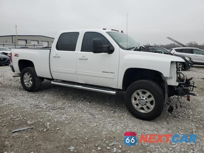Czwarte zdjęcie samochodu z boku: 2013 CHEVROLET SILVERADO K2500 HEAVY DUTY LTZ VIN:1GC1KYC8XDF192500 - miniatura