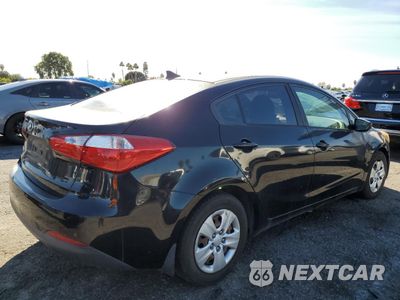 Trzecie zdjęcie samochodu z tyłu: 2016 KIA FORTE LX VIN:KNAFK4A68G5550605 - miniatura