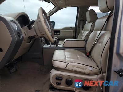 Zdjęcie 7 z 12 samochodu: 2006 LINCOLN MARK LT VIN:5LTPW18566FJ11674 - miniatura