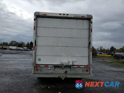 Zdjęcie 6 z 12 samochodu: 2006 FORD ECONOLINE E450 SUPER DUTY CUTAWAY VAN VIN:1FDXE45S16DB22204 - miniatura