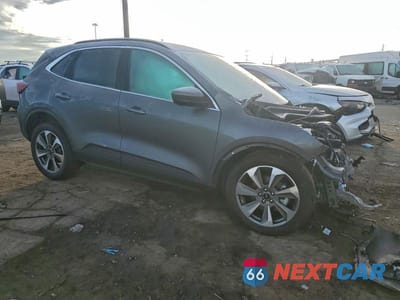 Czwarte zdjęcie samochodu z boku: 2024 FORD ESCAPE PLATINUM VIN:1FMCU9JA0RUA70614 - miniatura
