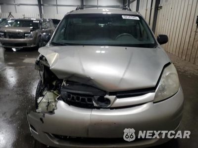 Piąte zdjęcie samochodu w środku: 2009 TOYOTA SIENNA LE 7-PASSENGER VIN:5TDZK23C29S279268 - miniatura