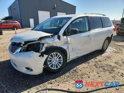 2017 TOYOTA SIENNA XLE PREMIUM 8-PASSENGER 5TDYZ3DC5HS859690 - główne zdjęcie licytacji z USA - miniatura