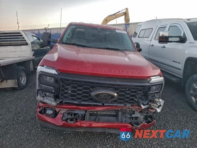 Piąte zdjęcie samochodu w środku: 2025 FORD F350 SUPER DUTY VIN:1FT8W3BM5SED83832 - miniatura