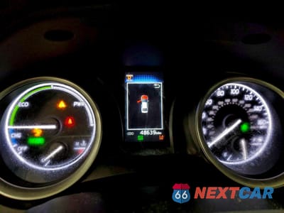 Zdjęcie 9 z 14 samochodu: 2022 TOYOTA CAMRY HYBRID VIN:4T1C31AKXNU571047 - miniatura