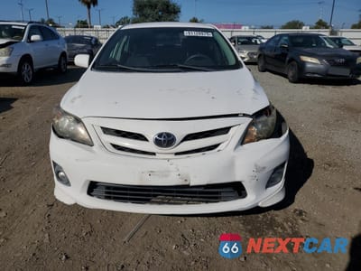 Piąte zdjęcie samochodu w środku: 2011 TOYOTA COROLLA BASE VIN:2T1BU4EE2BC574651 - miniatura