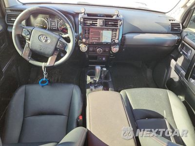 Zdjęcie 8 z 16 samochodu: 2020 TOYOTA 4RUNNER SR5/SR5 PREMIUM VIN:JTEBU5JR6L5810436 - miniatura