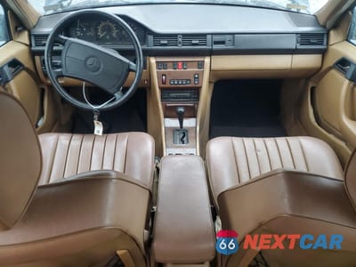 Zdjęcie 8 z 12 samochodu: 1983 MERCEDES-BENZ 300 DT VIN:WDBEB33D9HA458835 - miniatura
