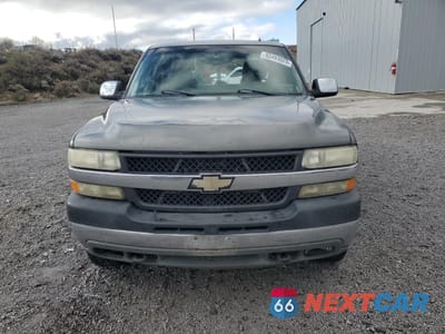 Piąte zdjęcie samochodu w środku: 2001 CHEVROLET SILVERADO C2500 HEAVY DUTY VIN:1GCHC29171E337660 - miniatura