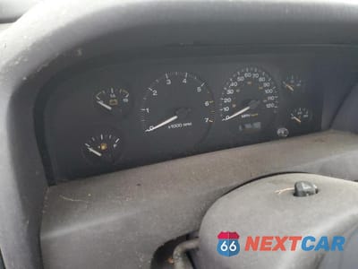 Zdjęcie 9 z 13 samochodu: 1999 JEEP GRAND CHEROKEE LAREDO VIN:1J4GW58SXXC566847 - miniatura