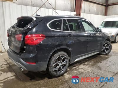 Trzecie zdjęcie samochodu z tyłu: 2017 BMW X1 XDRIVE28I VIN:WBXHT3C35H5F87284 - miniatura