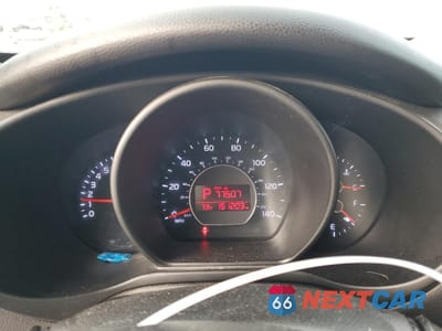 Zdjęcie 9 z 14 samochodu: 2018 KIA SOUL + VIN:KNDJP3A56J7529666 - miniatura