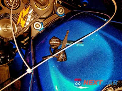 Zdjęcie 8 z 10 samochodu: 2023 SUZUKI GSX-R600 VIN:JS1GN7FA8P7100433 - miniatura