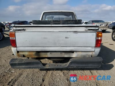 Zdjęcie 6 z 12 samochodu: 1988 TOYOTA PICKUP 1/2 TON RN50 VIN:JT4RN50R9J5145563 - miniatura