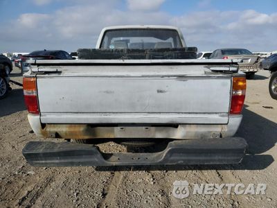 Zdjęcie 6 z 12 samochodu: 1988 TOYOTA PICKUP 1/2 TON RN50 VIN:JT4RN50R9J5145563 - miniatura