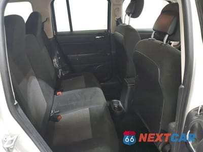 Zdjęcie 11 z 14 samochodu: 2015 JEEP PATRIOT LATITUDE VIN:1C4NJRFB1FD376630 - miniatura