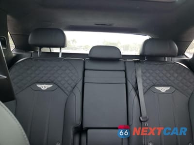 Zdjęcie 10 z 14 samochodu: 2023 BENTLEY BENTAYGA VIN:SJAAT2ZVXPC024421 - miniatura