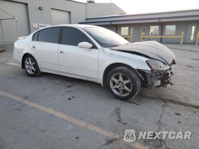 Czwarte zdjęcie samochodu z boku: 2005 NISS ALTIMA VIN:1N4AL11D45C105882 - miniatura