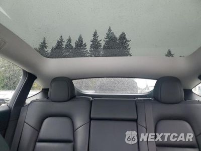 Zdjęcie 10 z 13 samochodu: 2024 TESLA MODEL Y VIN:7SAYGAEE7RF157373 - miniatura