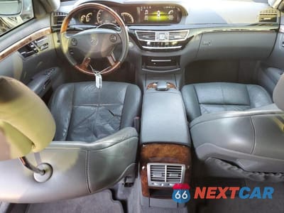 Zdjęcie 8 z 11 samochodu: 2008 MERCEDES-BENZ S 550 VIN:WDDNG71X38A166000 - miniatura