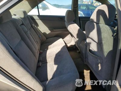 Zdjęcie 10 z 12 samochodu: 2004 TOYOTA CAMRY STANDARD VIN:4T1BE32K24U918594 - miniatura