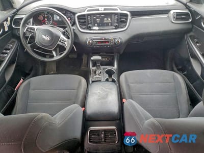 Zdjęcie 8 z 12 samochodu: 2019 KIA SORENTO LX VIN:5XYPGDA53KG485369 - miniatura