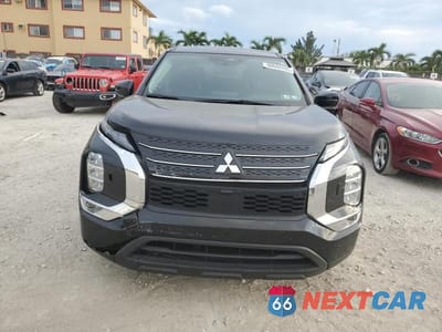 Piąte zdjęcie samochodu w środku: 2022 MITSUBISHI OUTLANDER ES VIN:JA4J4TA84NZ032896 - miniatura