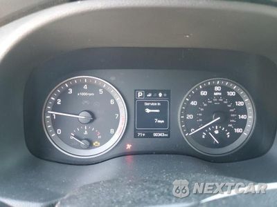 Zdjęcie 9 z 12 samochodu: 2018 HYUNDAI TUCSON VALUE VIN:KM8J3CA20JU830044 - miniatura