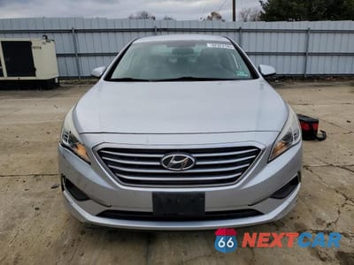 Piąte zdjęcie samochodu w środku: 2016 HYUNDAI SONATA SE VIN:5NPE24AF5GH317473 - miniatura