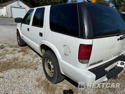 Drugie zdjęcie samochodu z przodu: 2005 CHEVROLET BLAZER VIN:1GNDT13X15K101669 - miniatura