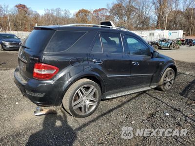 Trzecie zdjęcie samochodu z tyłu: 2011 MERCEDES-BENZ ML 63 AMG VIN:4JGBB7HB4BA684061 - miniatura