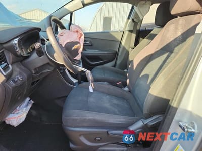 Zdjęcie 7 z 12 samochodu: 2022 CHEVROLET TRAX LS VIN:KL7CJNSM3NB545187 - miniatura