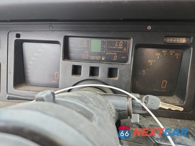 Zdjęcie 9 z 12 samochodu: 1986 CHEVROLET CORVETTE VIN:1G1YY6788G5902556 - miniatura