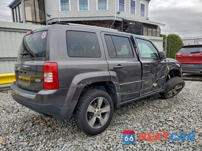 Trzecie zdjęcie samochodu z tyłu: 2016 JEEP PATRIOT LATITUDE VIN:1C4NJRFB2GD500647 - miniatura