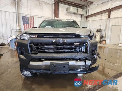 Piąte zdjęcie samochodu w środku: 2024 CHEVROLET COLORADO TRAIL BOSS VIN:1GCPTEEK3R1270652 - miniatura