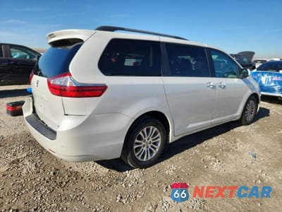 Trzecie zdjęcie samochodu z tyłu: 2017 TOYOTA SIENNA XLE PREMIUM 8-PASSENGER VIN:5TDYZ3DC5HS859690 - miniatura