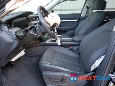 Zdjęcie 7 z 14 samochodu: 2024 AUDI Q8 E-TRON PREMIUM PLUS VIN:WA15AAGE0RB024868 - miniatura