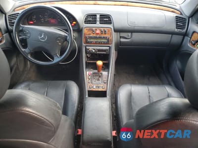 Zdjęcie 8 z 12 samochodu: 2003 MERCEDES-BENZ CLK 320 VIN:WDBLK65G63T130673 - miniatura