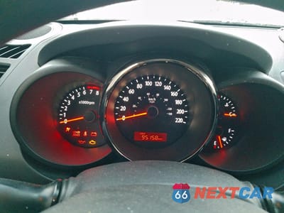 Zdjęcie 9 z 13 samochodu: 2010 KIA SOUL + VIN:KNDJT2A25A7157975 - miniatura