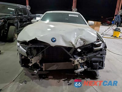 Piąte zdjęcie samochodu w środku: 2023 BMW 530E VIN:WBA13AG05PCL84810 - miniatura