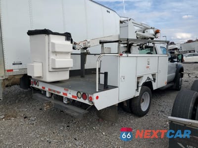 Trzecie zdjęcie samochodu z tyłu: 2008 FORD F450 SUPER DUTY BUCKET TRUCK VIN:1FDXF46Y78EE41300 - miniatura
