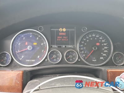 Zdjęcie 9 z 13 samochodu: 2004 VOLKSWAGEN TOUAREG 3.2 VIN:WVGBC67L54D026798 - miniatura