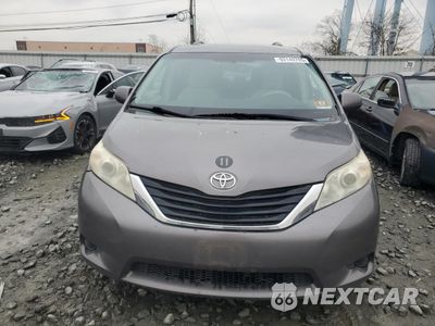 Piąte zdjęcie samochodu w środku: 2011 TOYOTA SIENNA LE VIN:5TDJK3DC0BS028451 - miniatura