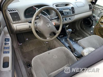 Zdjęcie 8 z 12 samochodu: 2002 TOYOTA CAMRY LE VIN:JTDBE32K020060969 - miniatura