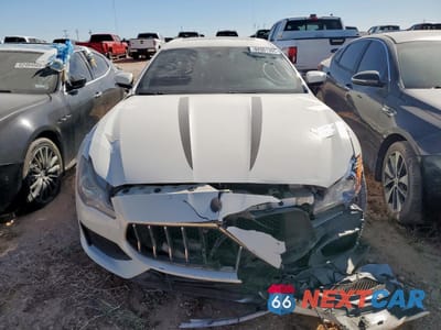 Piąte zdjęcie samochodu w środku: 2017 MASERATI QUATTROPORTE GTS VIN:ZAM56PPS5H1228629 - miniatura