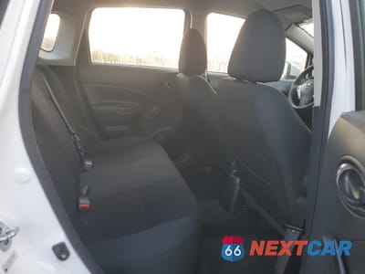Zdjęcie 10 z 13 samochodu: 2016 NISSAN VERSA NOTE S VIN:3N1CE2CP5GL365888 - miniatura