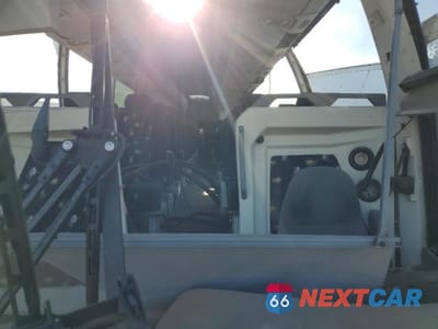 Zdjęcie 6 z 10 samochodu: 2017 VOLVO 9700 VIN:3CET2V228H5182709 - miniatura