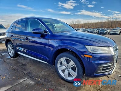 Czwarte zdjęcie samochodu z boku: 2019 AUDI Q5 PREMIUM VIN:WA1ANAFY1K2110632 - miniatura