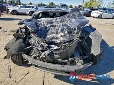 Piąte zdjęcie samochodu w środku: 2015 TESLA MODEL S 90D VIN:5YJSA1V29FF098381 - miniatura