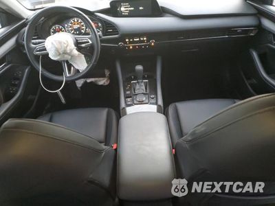 Zdjęcie 8 z 11 samochodu: 2021 MAZDA 3 PREFERRED VIN:JM1BPBCLXM1334073 - miniatura